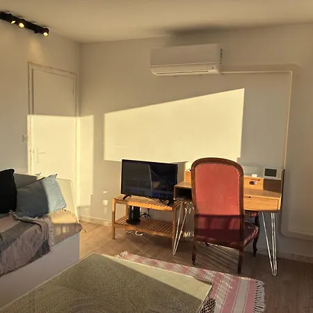 Avec Salle De Bain, Cuisine, Balcon, Clim Et Parking Prive ,bordeaux Centre Nansouty * Bordeaux