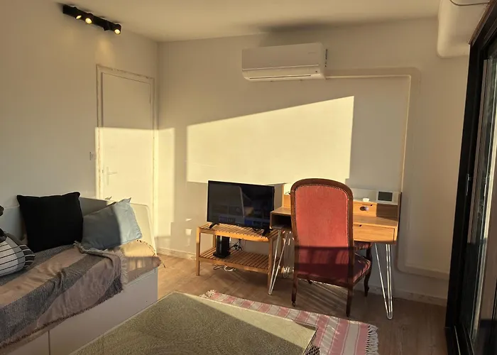 Avec Salle De Bain, Cuisine, Balcon, Clim Et Parking Prive ,bordeaux Centre Nansouty * 波尔多