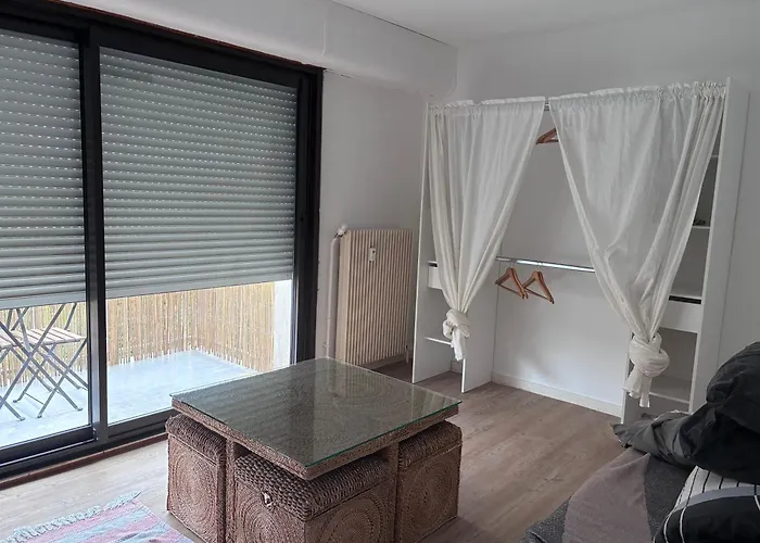 Avec Salle De Bain, Cuisine, Balcon, Clim Et Parking Prive ,bordeaux Centre Nansouty 民宿 *